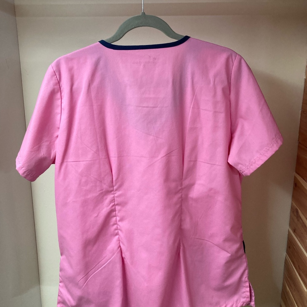 Scrub top - Picture 2 of 4